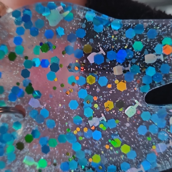 Hamdmade Glow in the dark tooth keychain - Picture 13 of 14